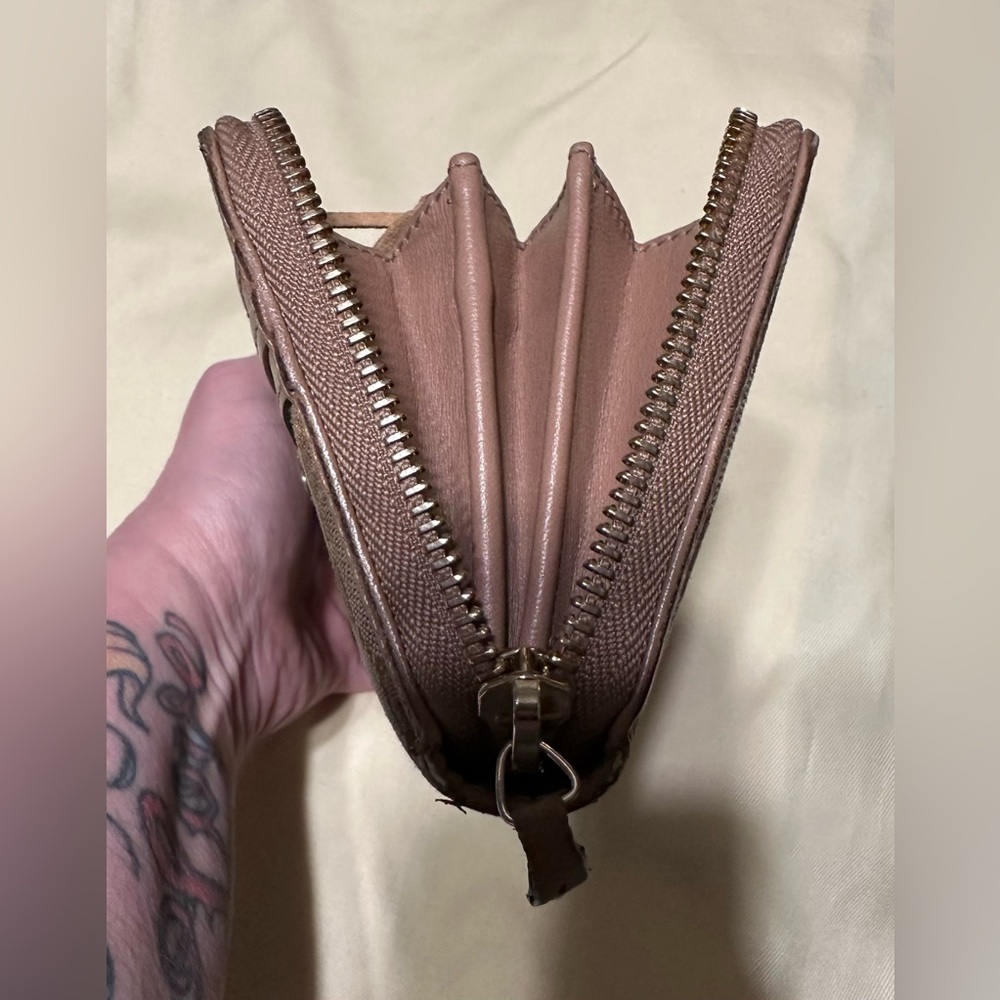 Gucci Wallet - Picture 14 of 14